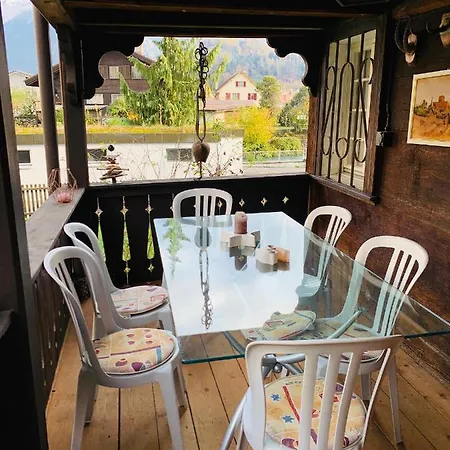 Chalet Jungfrau View 民宿